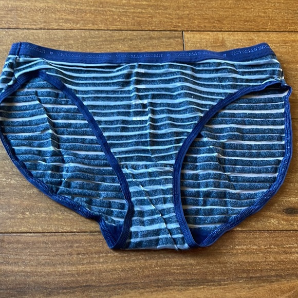 Set of 3 Victoria’s Secret high leg briefs size Medium cotton lace washed - Picture 4 of 7